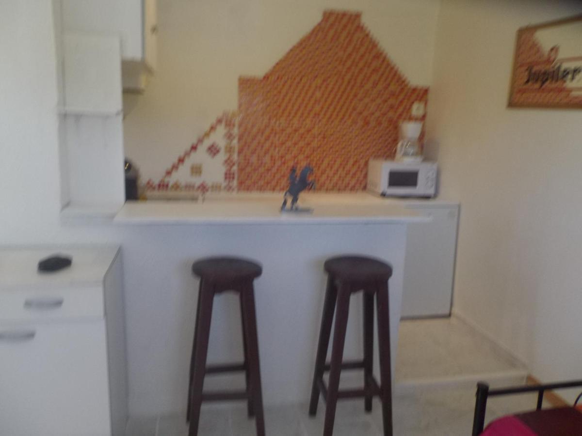 Auberge Des Garrigues Nîmes Buitenkant foto