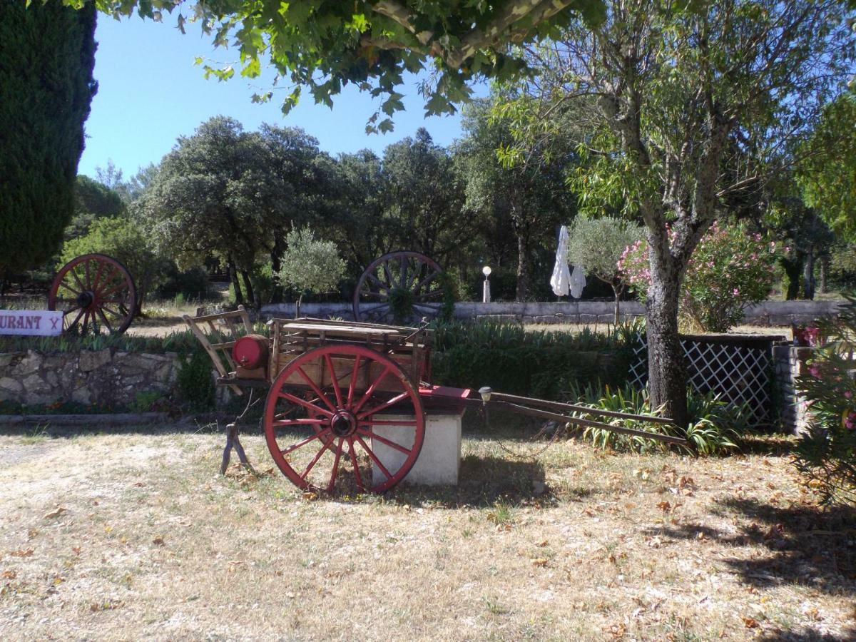 Auberge Des Garrigues Nîmes Buitenkant foto